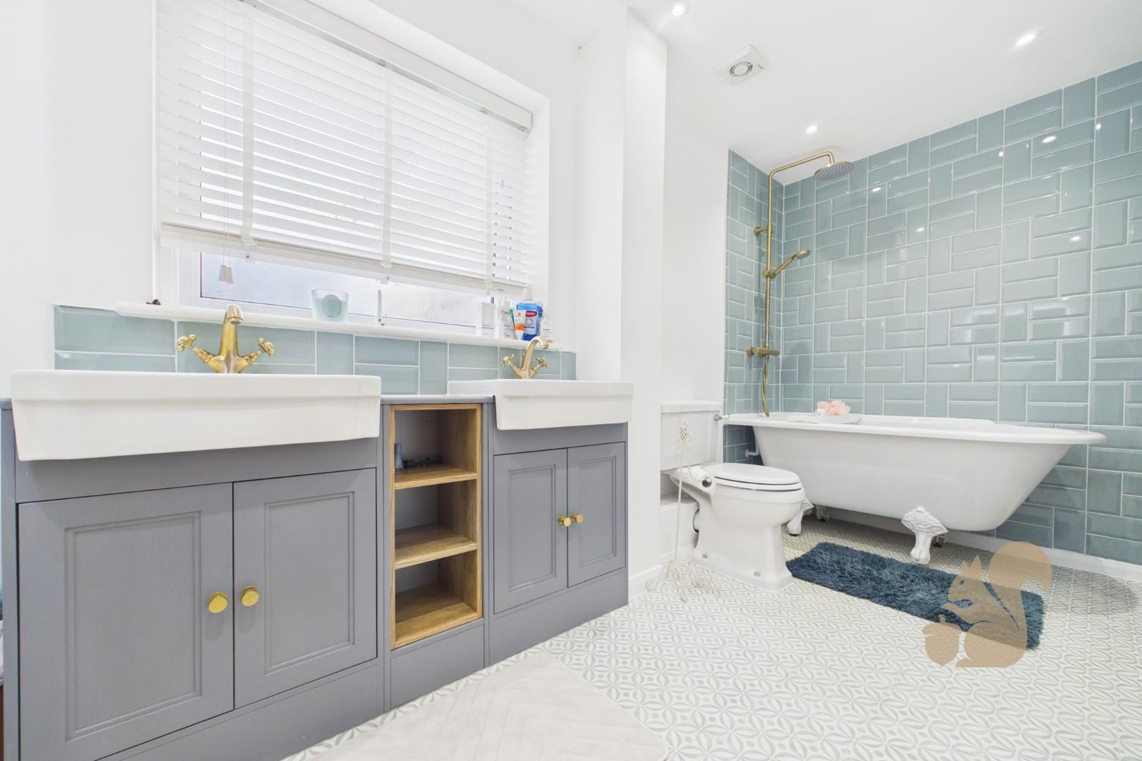 2011fe74275f4b7bb92c9654680528fe_100_CAM01659G0-PR